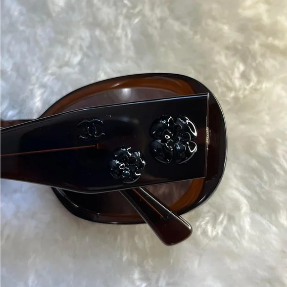 Sold ❎❎Authentic CHANEL SUNGLASSES 🕶️ - Picture 5 of 16